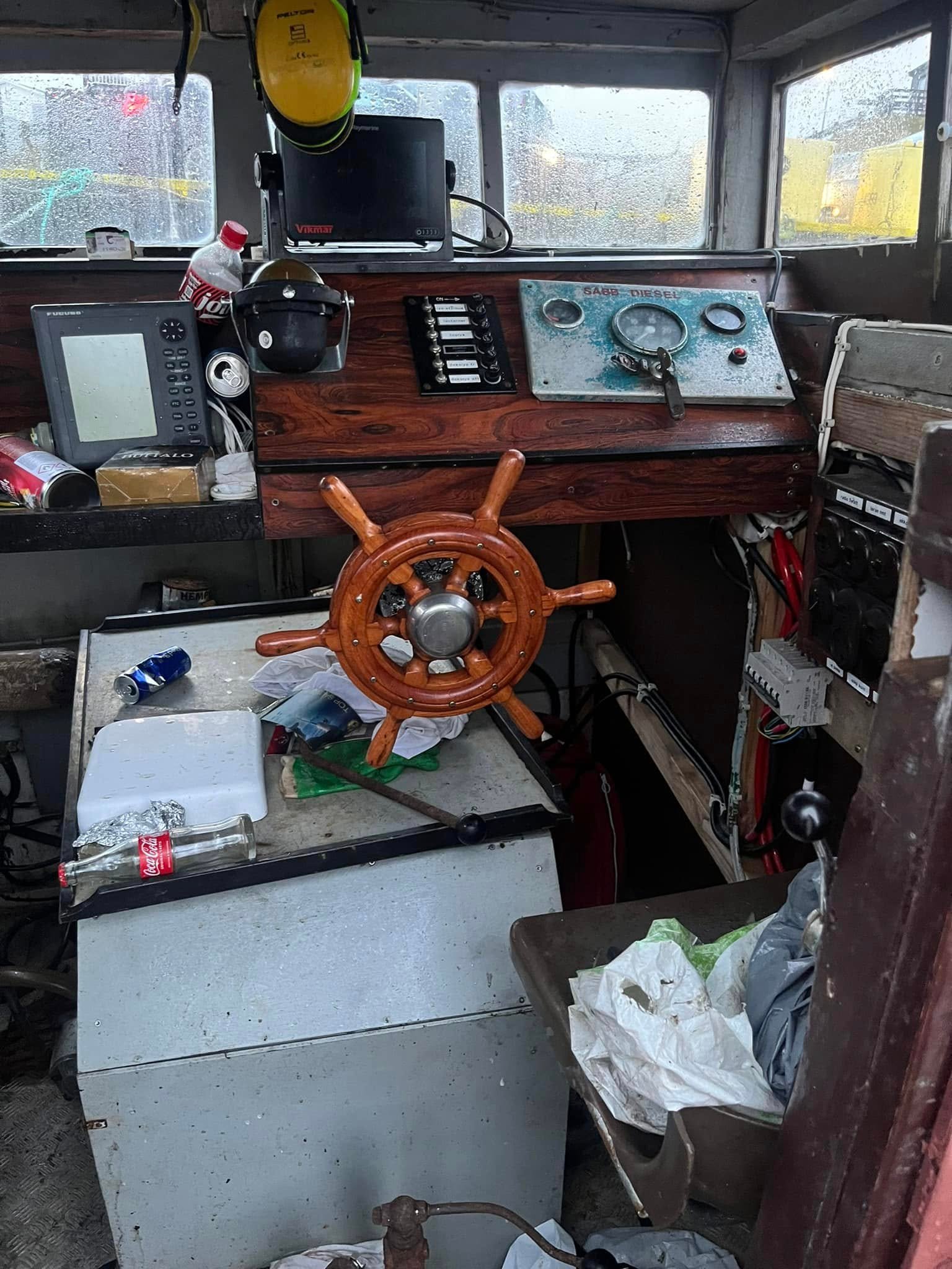 Færøsk båd med 10 besætninger til salg