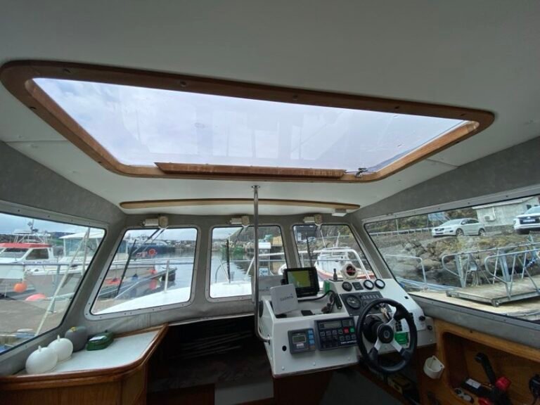 Viknes 770 for sale – seaworthy, well built and very well maintained