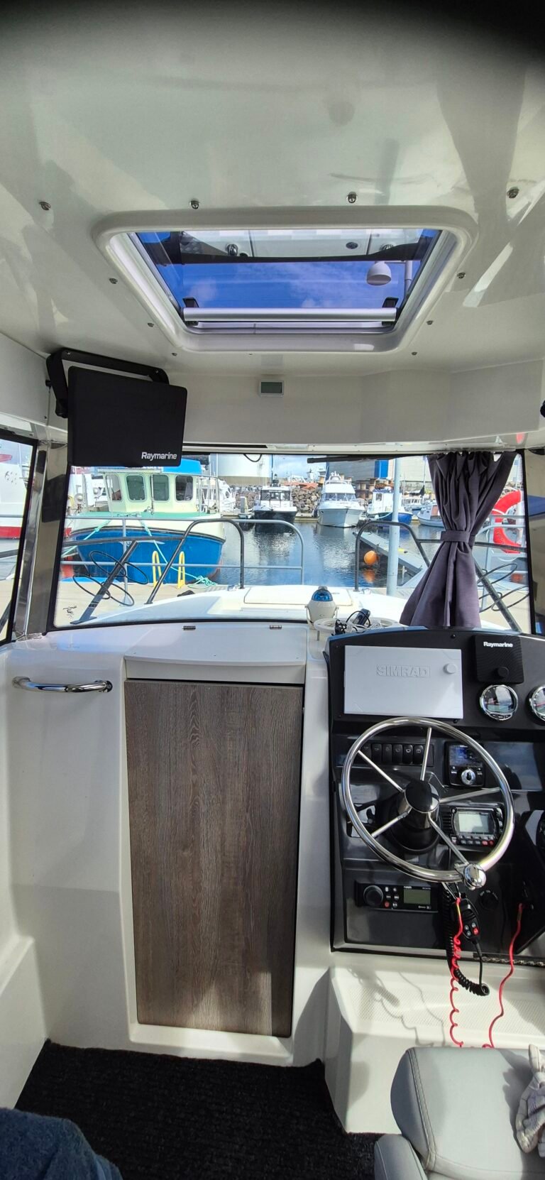 Quicksilver 705 Pilothouse SMART Edition